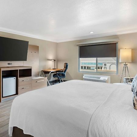 Best Western Plus Newport Mesa Inn Коста Меса Экстерьер фото