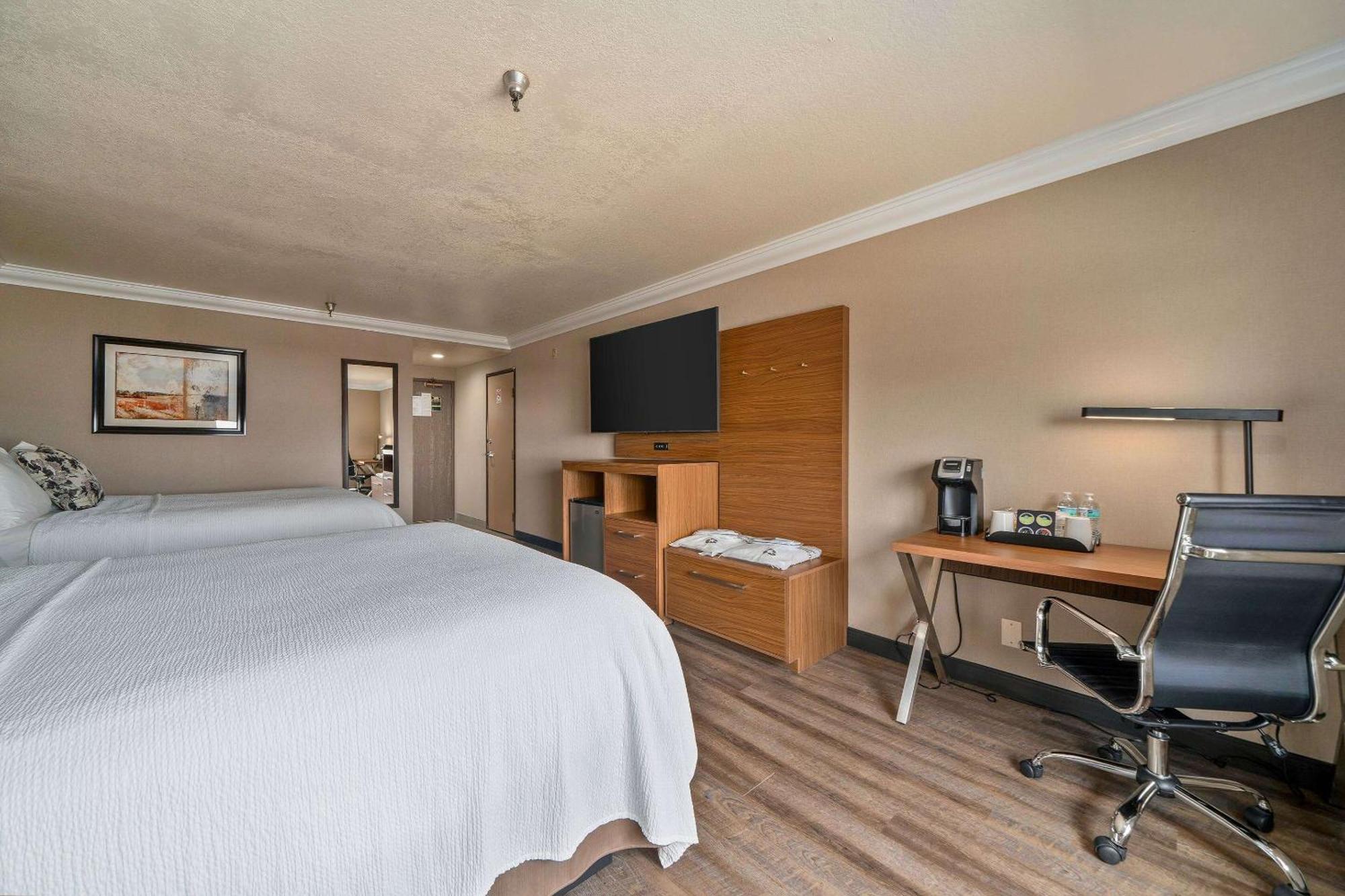 Best Western Plus Newport Mesa Inn Коста Меса Экстерьер фото