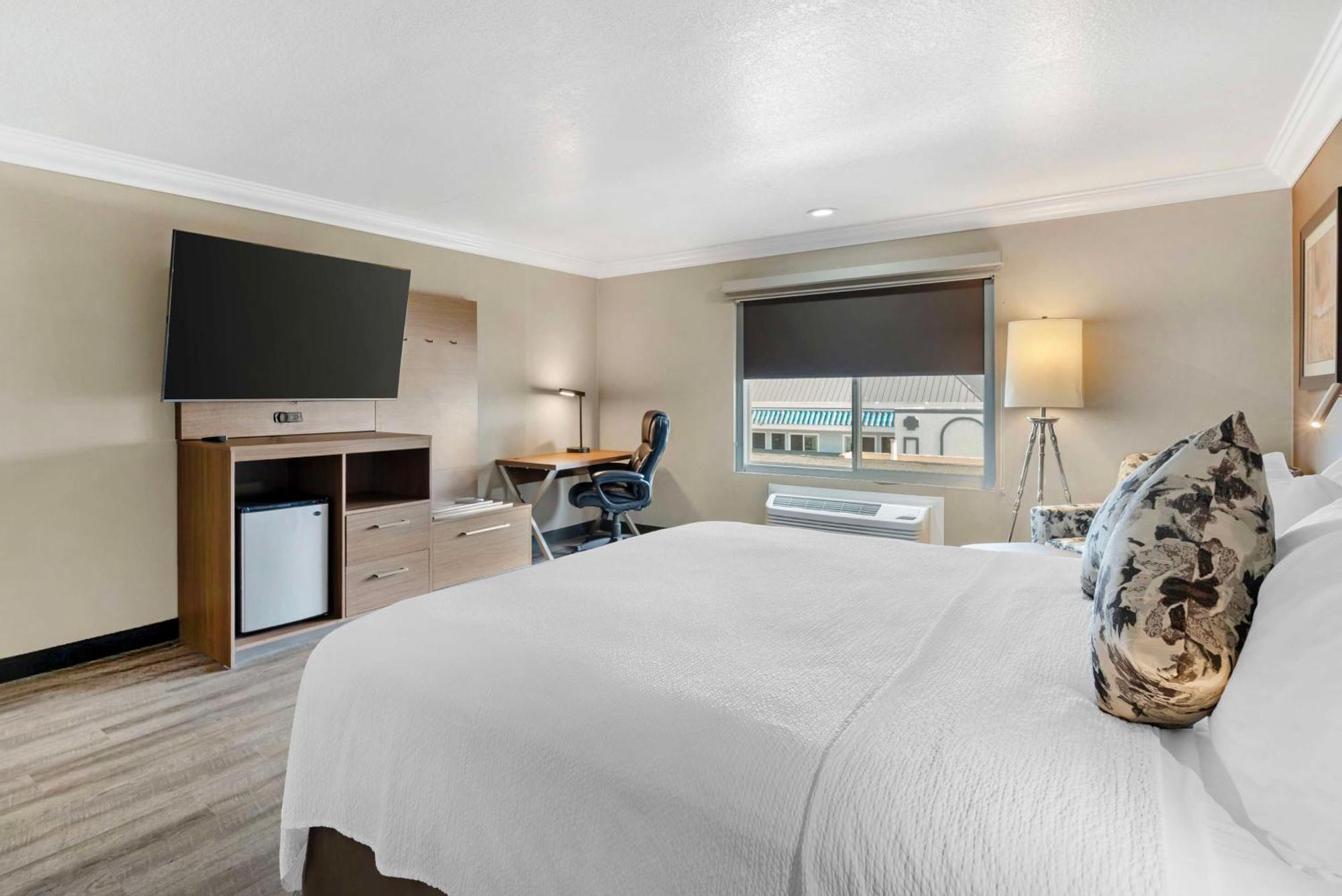 Best Western Plus Newport Mesa Inn Коста Меса Экстерьер фото