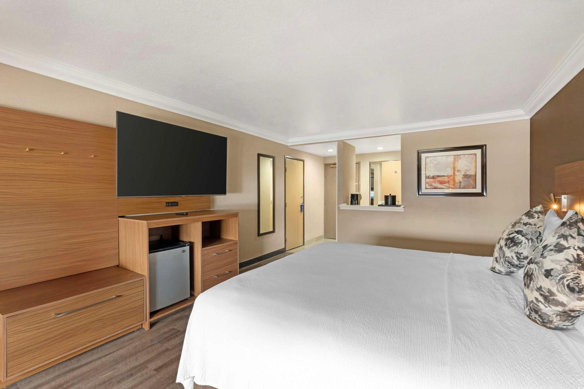 Best Western Plus Newport Mesa Inn Коста Меса Экстерьер фото