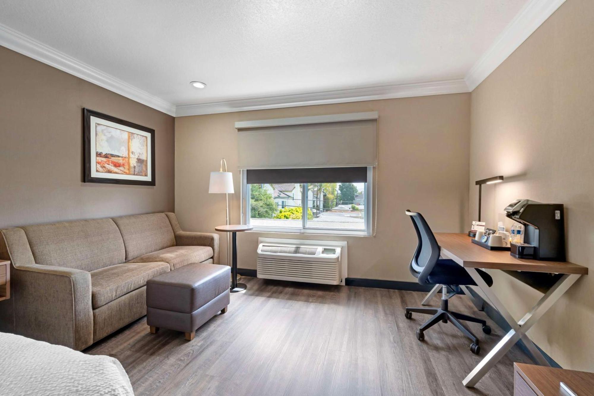 Best Western Plus Newport Mesa Inn Коста Меса Экстерьер фото
