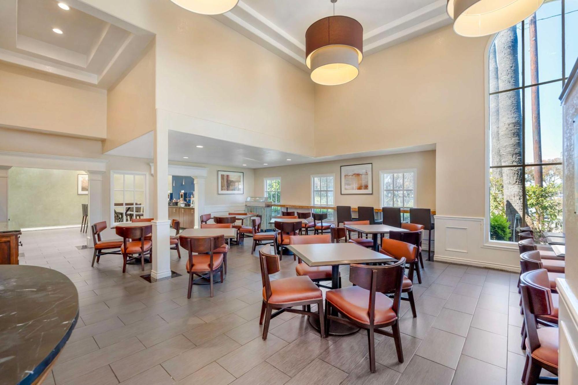 Best Western Plus Newport Mesa Inn Коста Меса Экстерьер фото